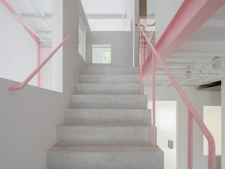Apelron Contemporary